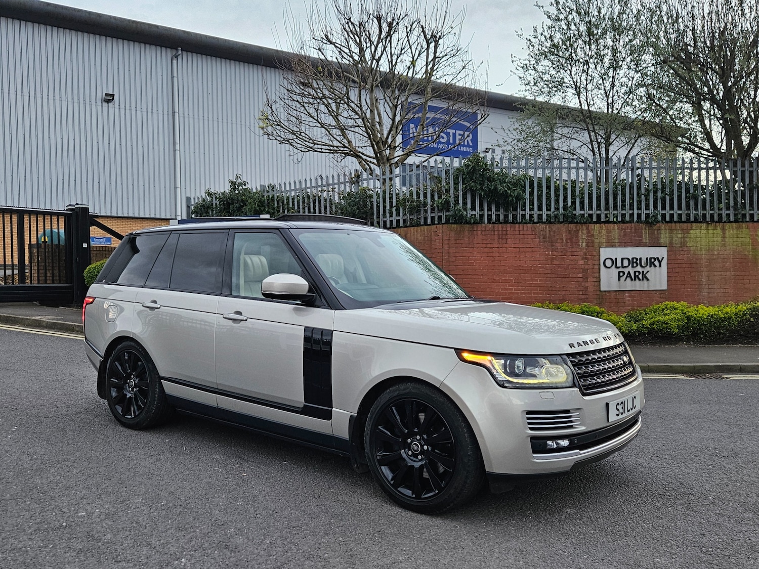 Used Land Rover Range Rover 2013 for sale - 78102409: Photo 3