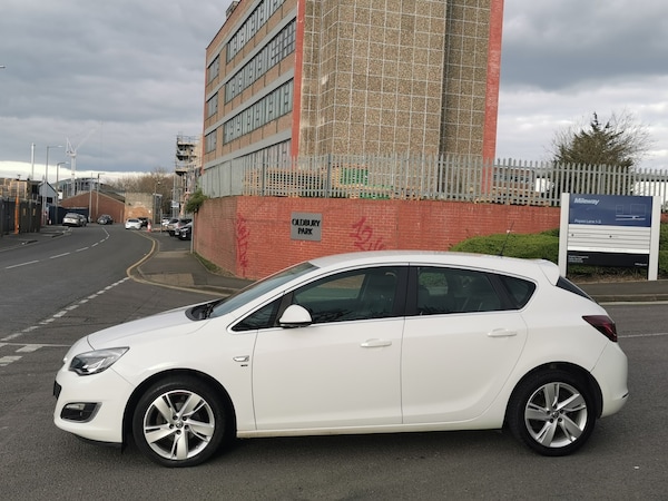 Used Vauxhall Astra 2015 for sale - 74041654: Photo 8