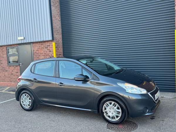 Used Peugeot 208 2013 for sale - 74322209: Photo 10