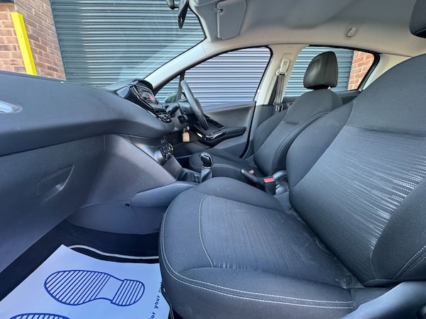 Used Peugeot 208 2013 for sale - 74322209: Photo 15