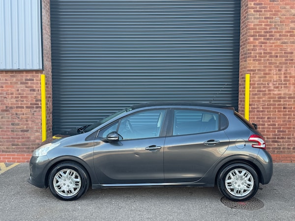 Used Peugeot 208 2013 for sale - 74322209: Photo 4