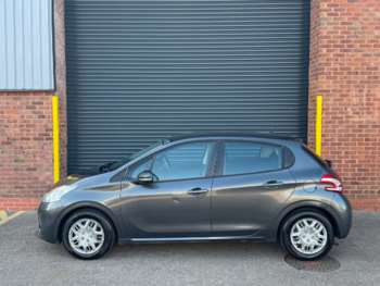 Used Peugeot 208 2013 for sale - 74322209: Photo
