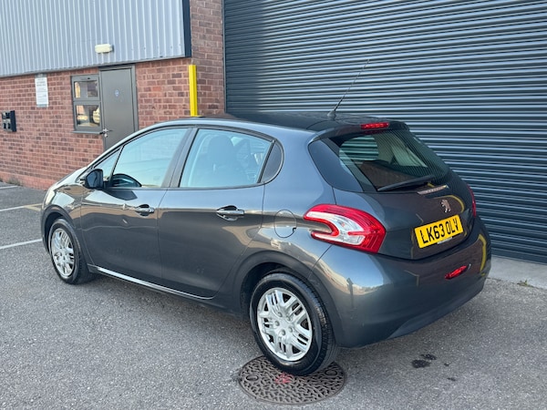 Used Peugeot 208 2013 for sale - 74322209: Photo 5