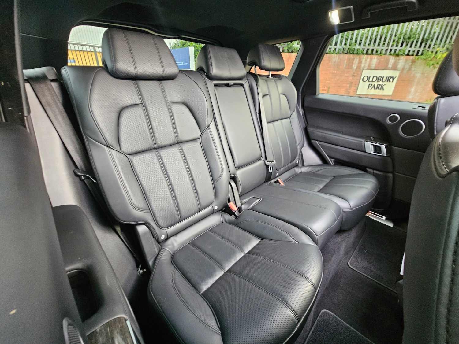 Used Land Rover Range Rover Sport 2015 for sale - 76017403: Photo 16