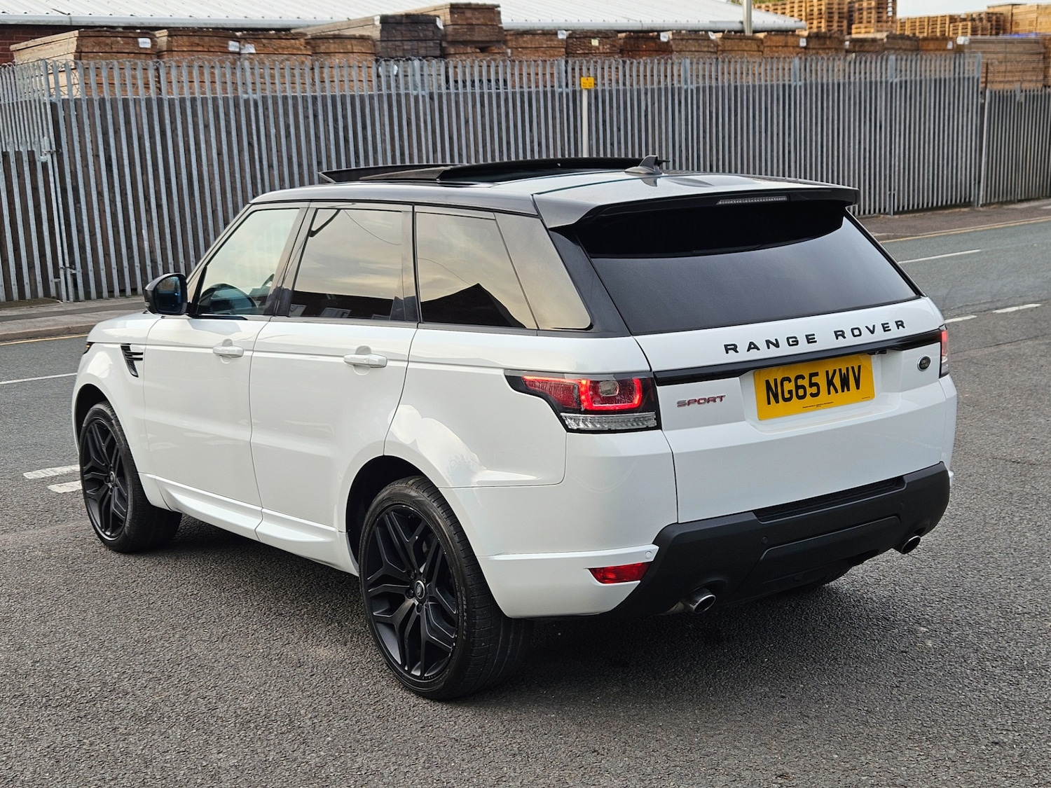 Used Land Rover Range Rover Sport 2015 for sale - 76017403: Photo 7