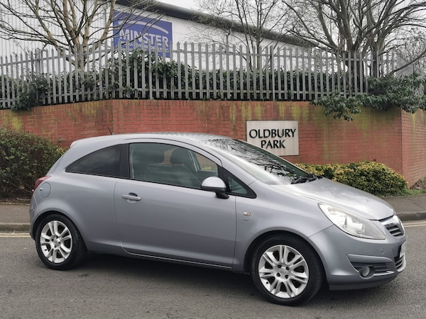 Used Vauxhall Corsa 2010 for sale - 74041631: Photo 3