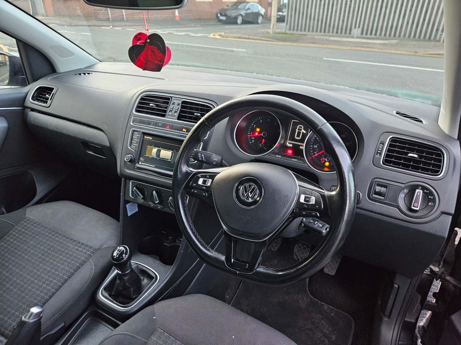 Used Volkswagen Polo 2016 for sale - 76672236: Photo 13