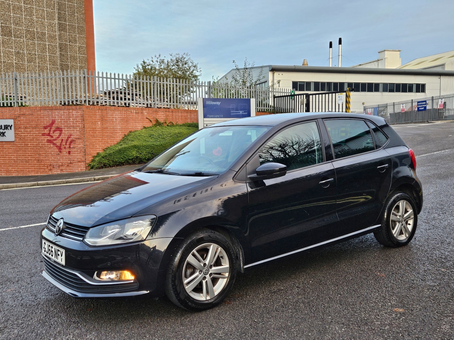 Used Volkswagen Polo 2016 for sale - 76672236: Photo 9