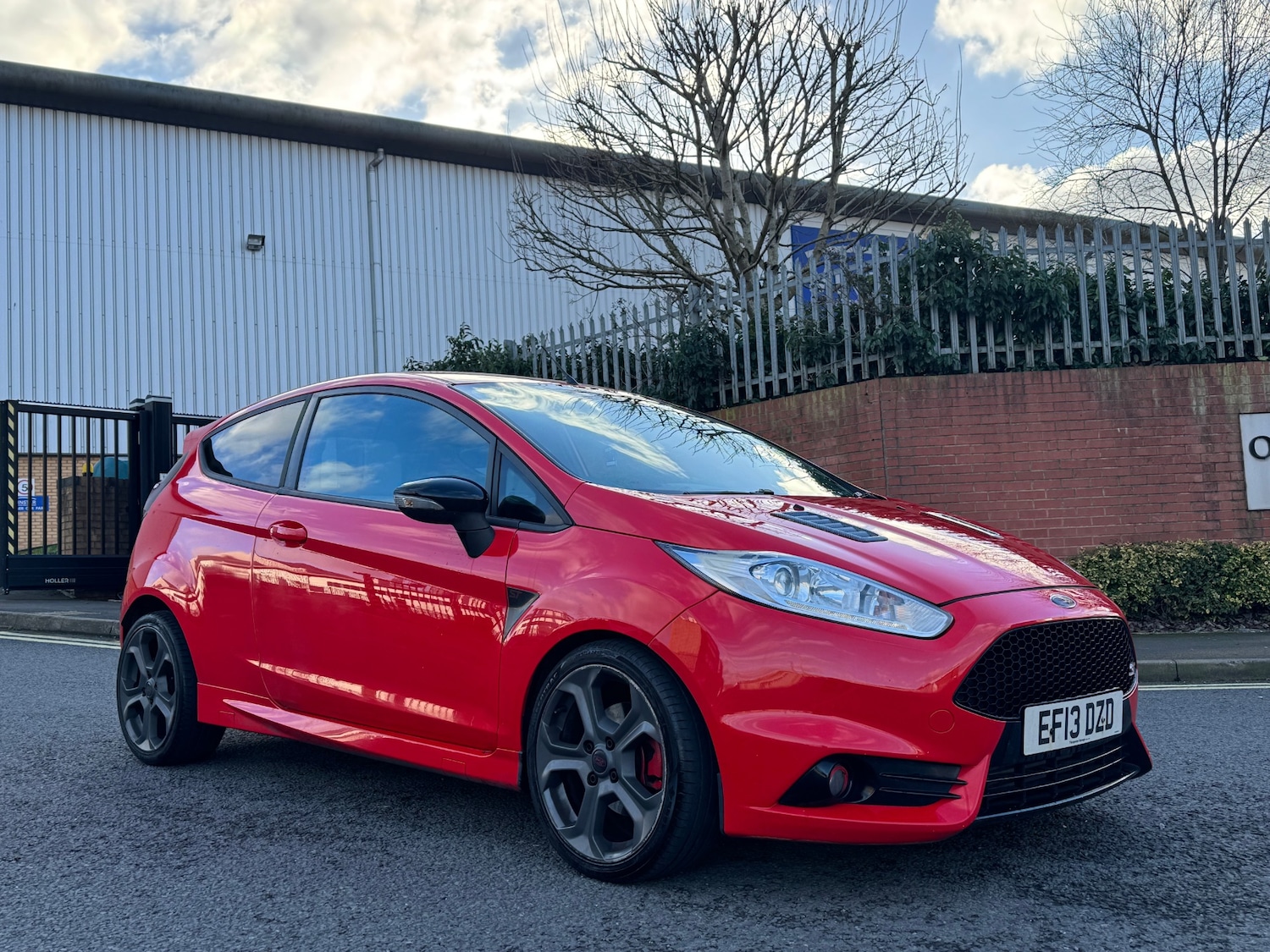 Used Ford Fiesta 2013 for sale - 77052630: Photo 2