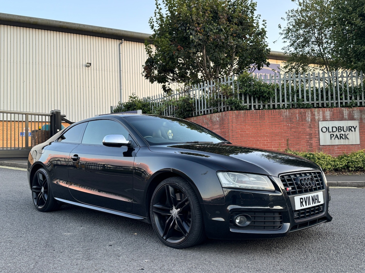 Used Audi A5 2011 for sale - 76070665: Photo 2