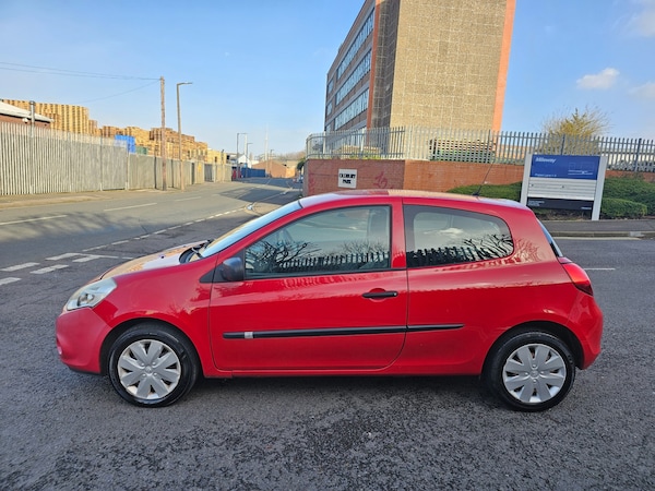 Used Renault Clio 2010 for sale - 73527718: Photo 10