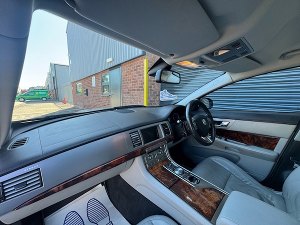 Used Jaguar XF 2009 for sale - 74682685: Photo 13