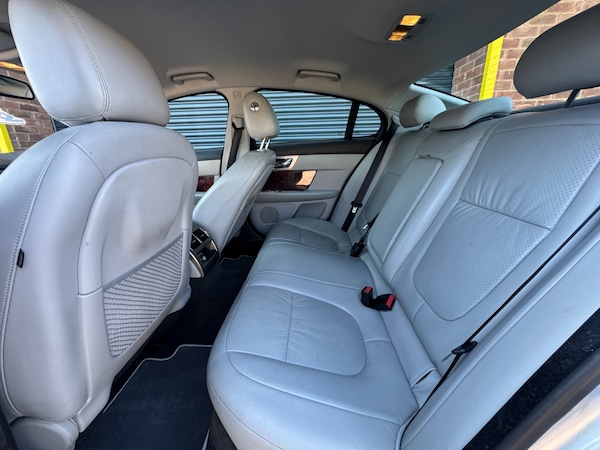 Used Jaguar XF 2009 for sale - 74682685: Photo 16