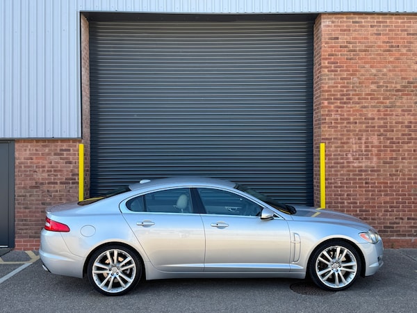 Used Jaguar XF 2009 for sale - 74682685: Photo 5