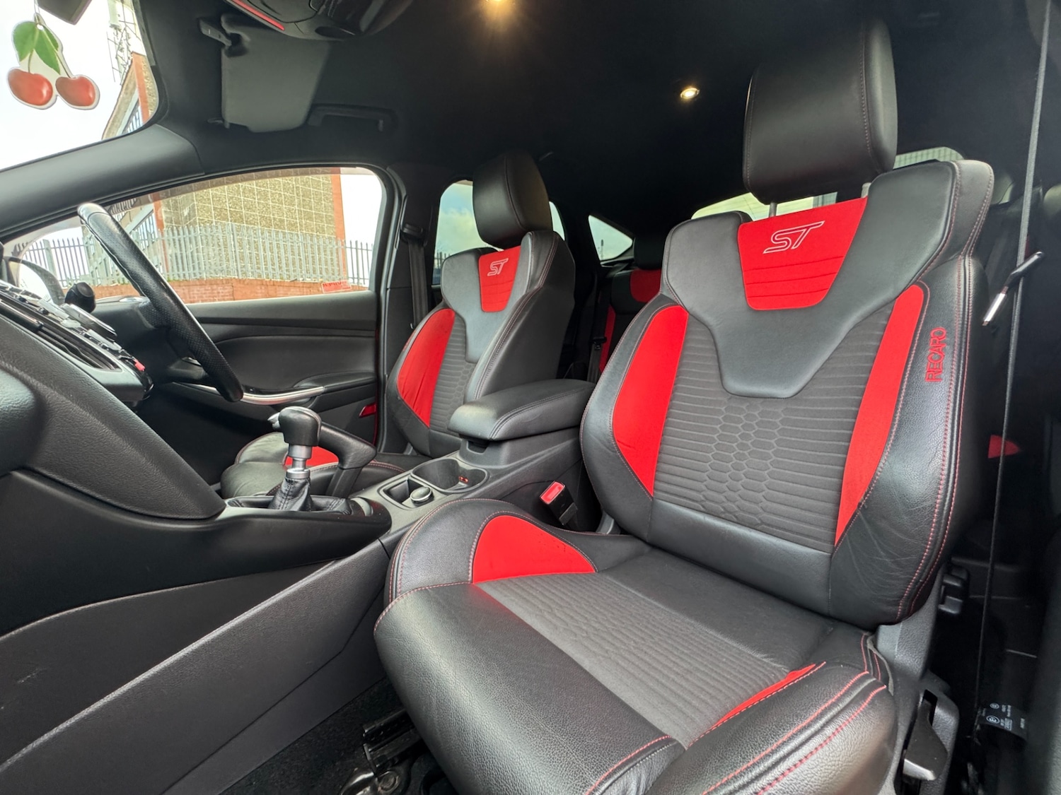 Used Ford Focus 2013 for sale - 77052627: Photo 15