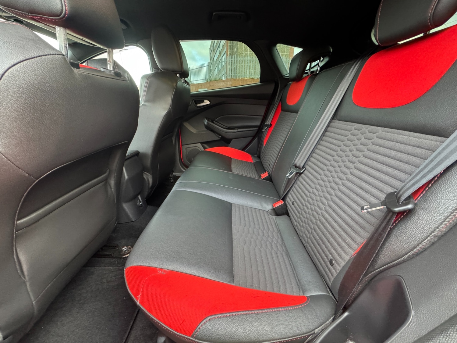 Used Ford Focus 2013 for sale - 77052627: Photo 16