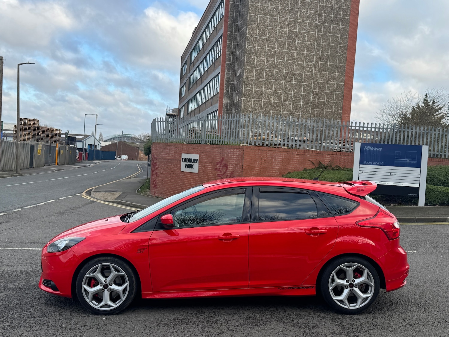 Used Ford Focus 2013 for sale - 77052627: Photo 9