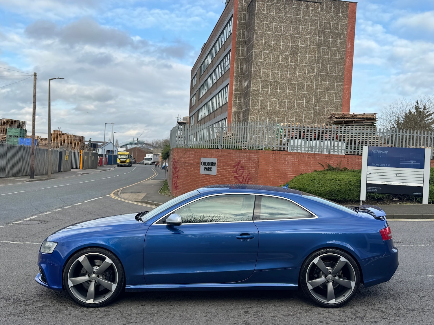 Used Audi RS5 2011 for sale - 77687720: Photo 10