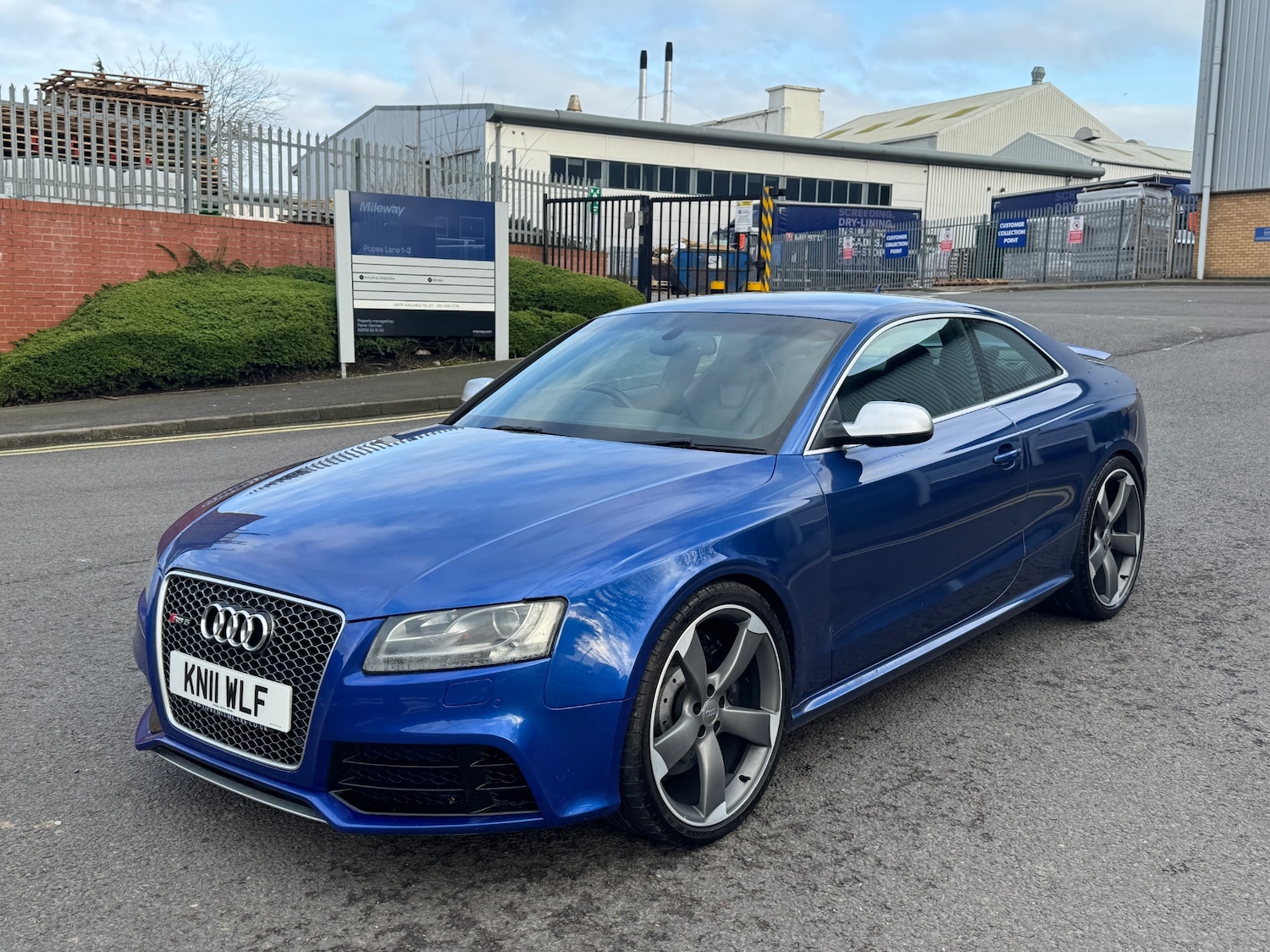 Used Audi RS5 2011 for sale - 77687720: Photo 11