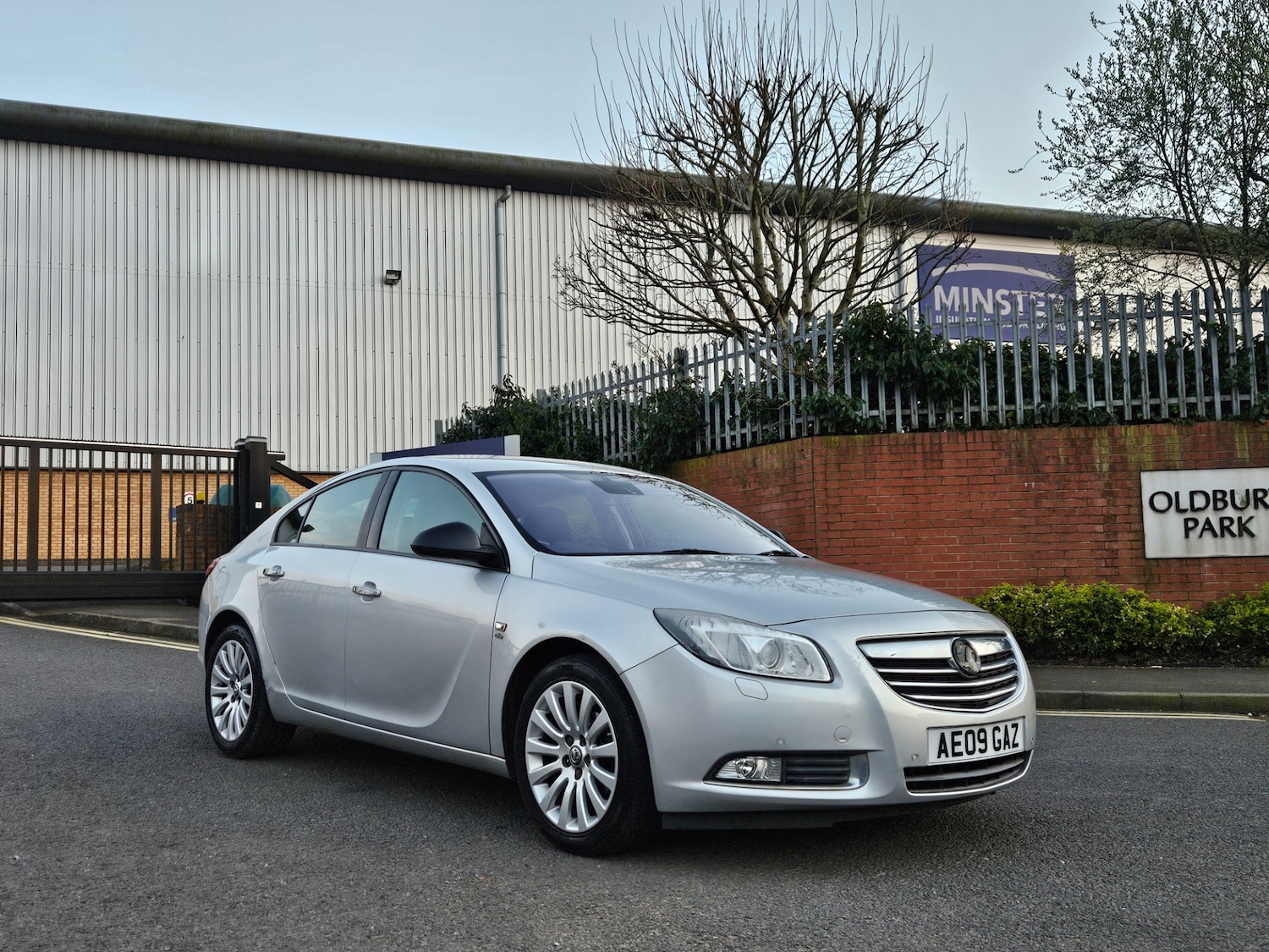 Used Vauxhall Insignia 2011 for sale - 77979917: Photo 2