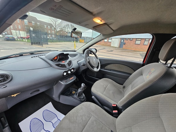 Used Renault Twingo 2010 for sale - 73959143: Photo 12