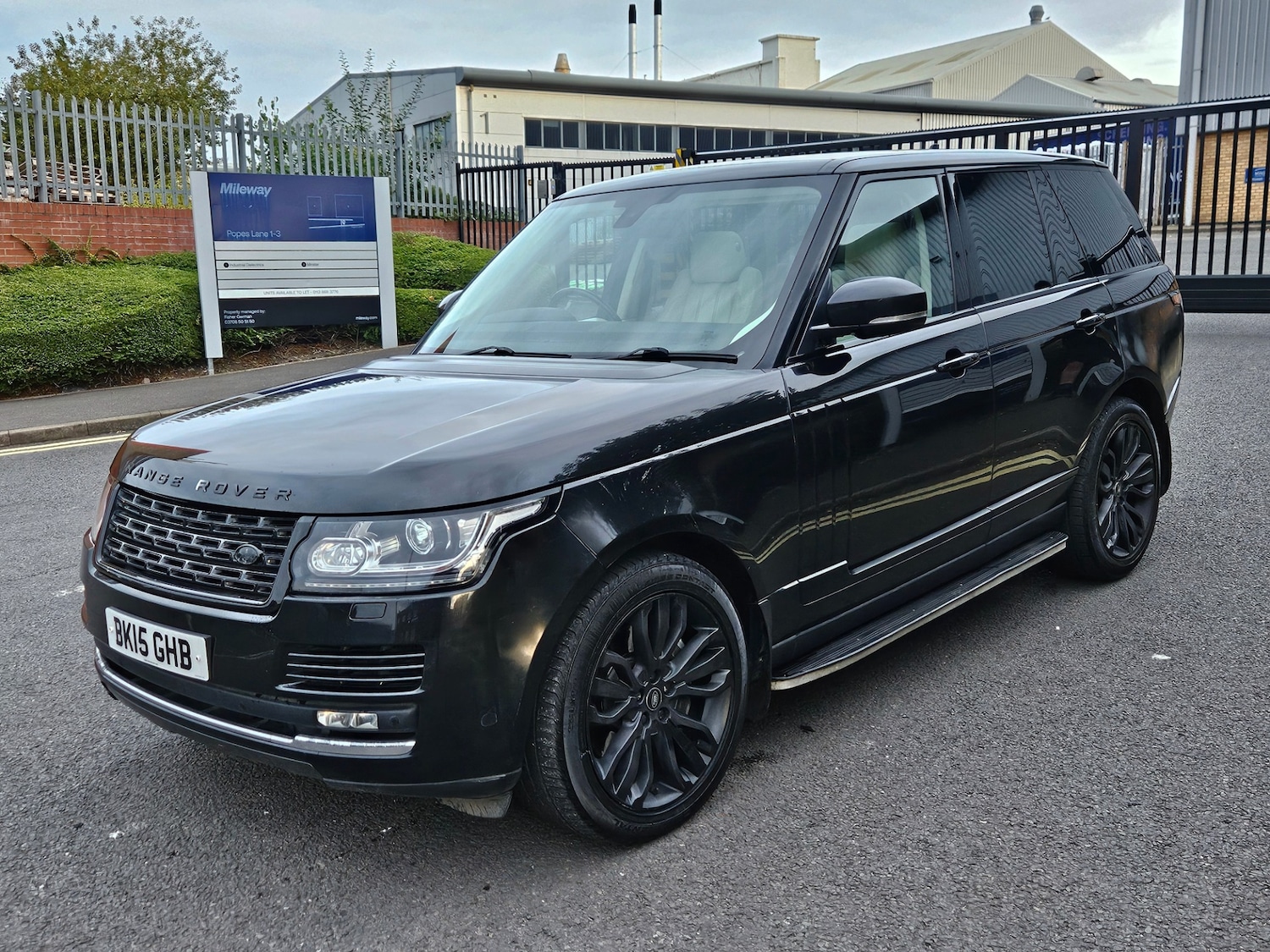 Used Land Rover Range Rover 2015 for sale - 76134347: Photo 10