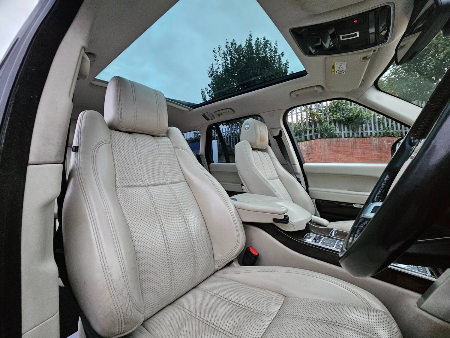 Used Land Rover Range Rover 2015 for sale - 76134347: Photo 18