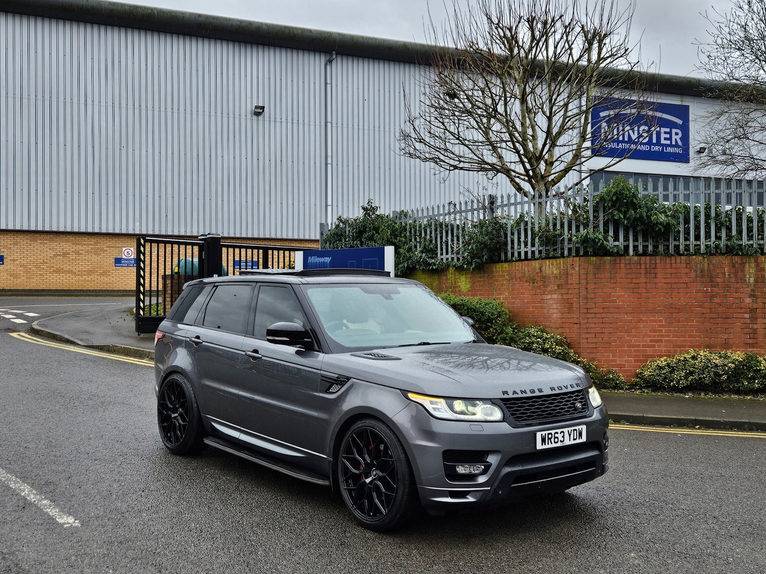 Used Land Rover Range Rover Sport 2013 for sale - 77687775: Photo 2