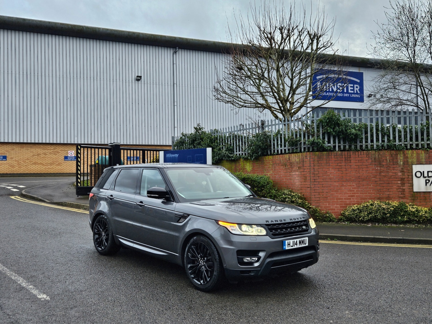 Used Land Rover Range Rover Sport 2014 for sale - 77687824: Photo 2