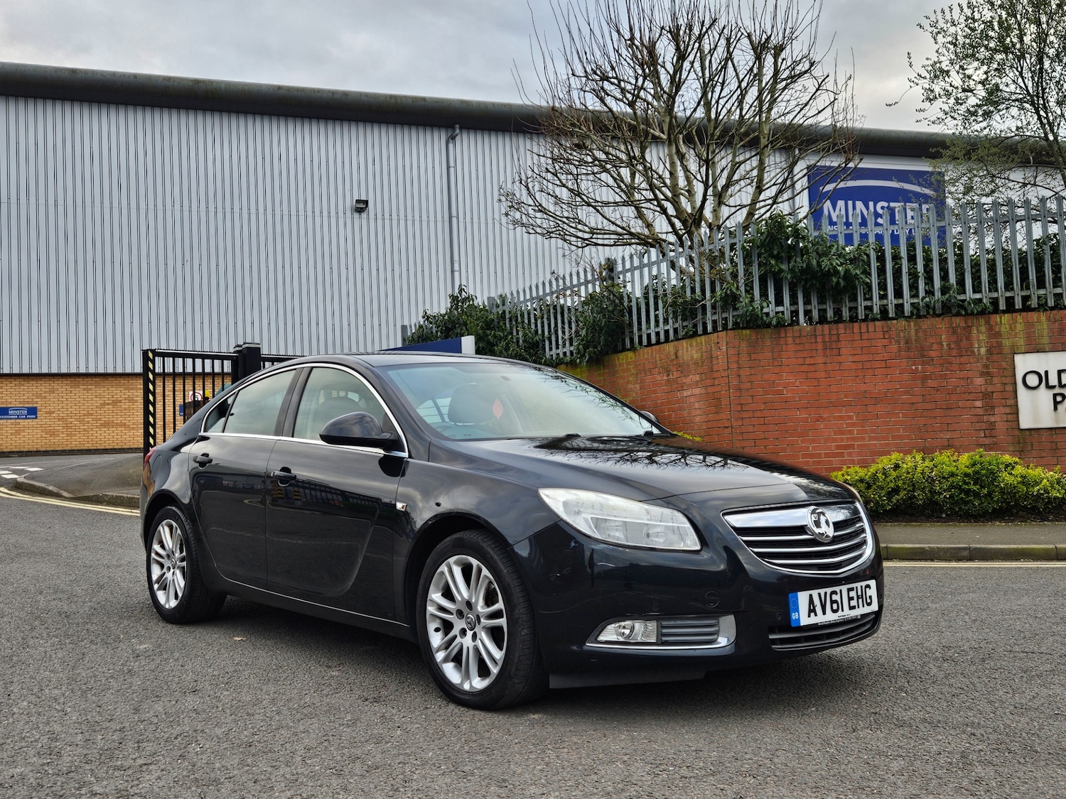 Used Vauxhall Insignia 2011 for sale - 78033567: Photo 2