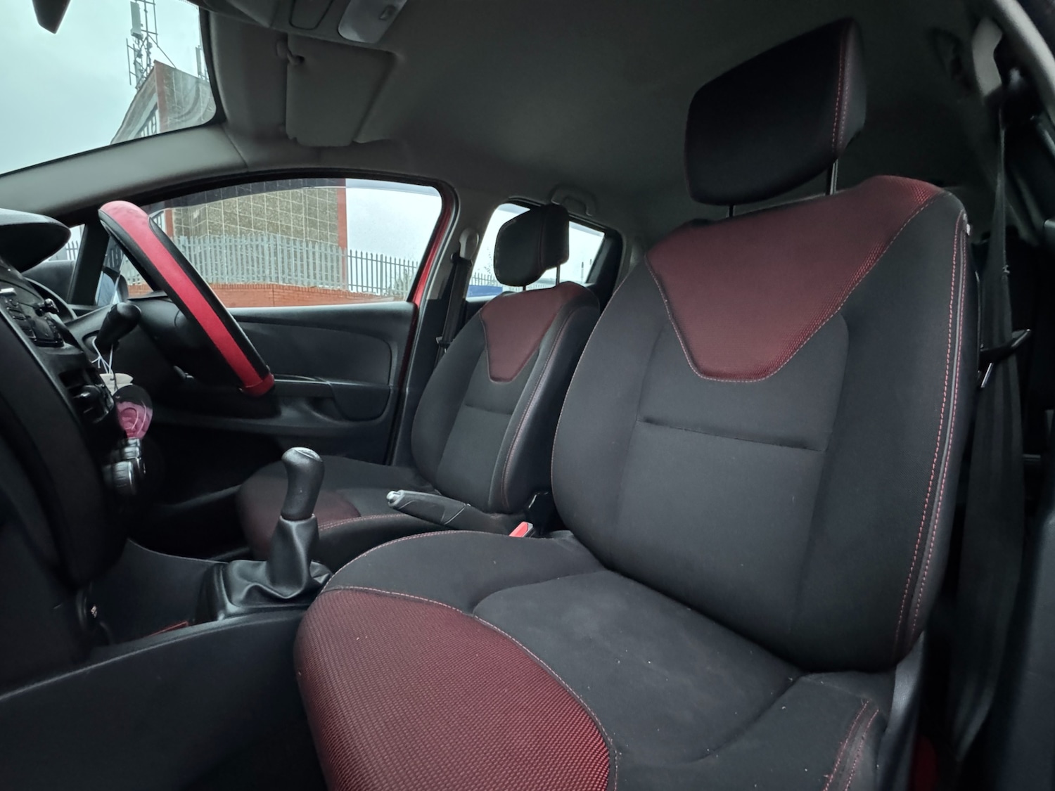 Used Renault Clio 2015 for sale - 77052622: Photo 15