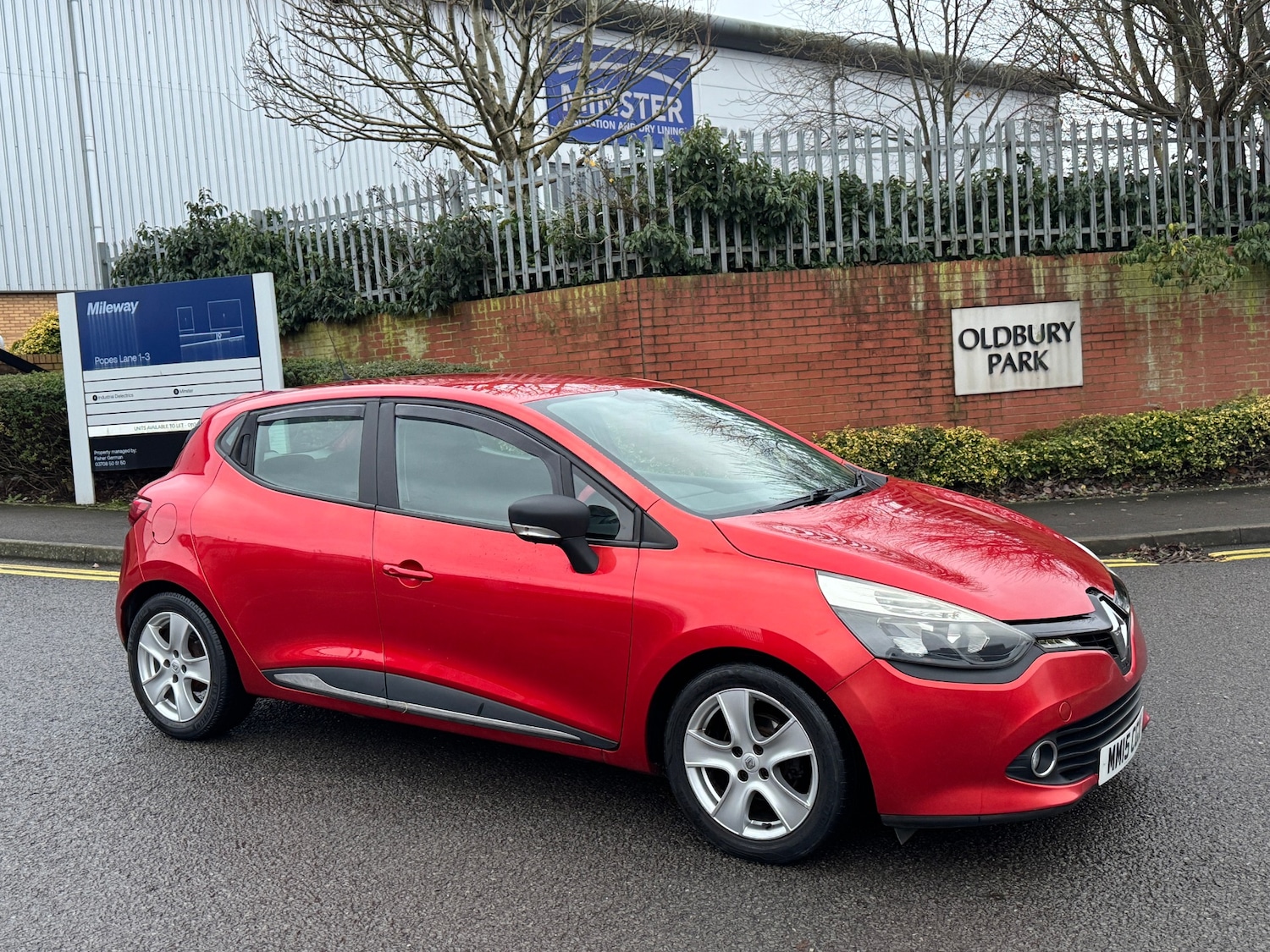 Used Renault Clio 2015 for sale - 77052622: Photo 3