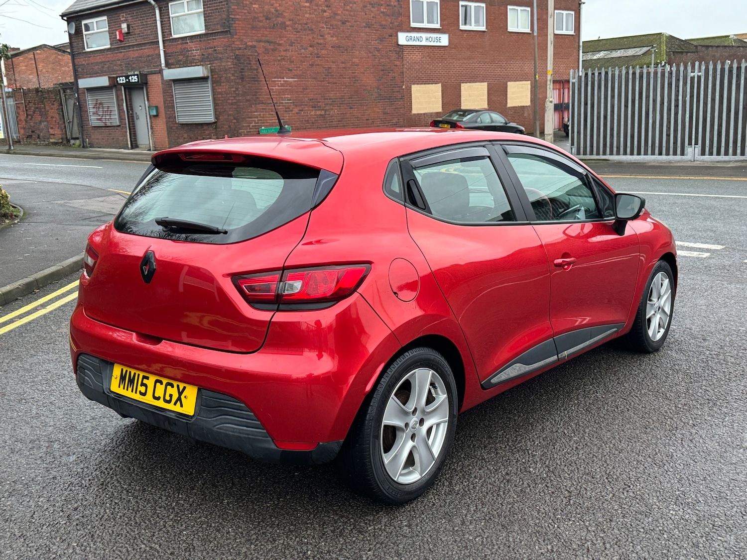 Used Renault Clio 2015 for sale - 77052622: Photo 6