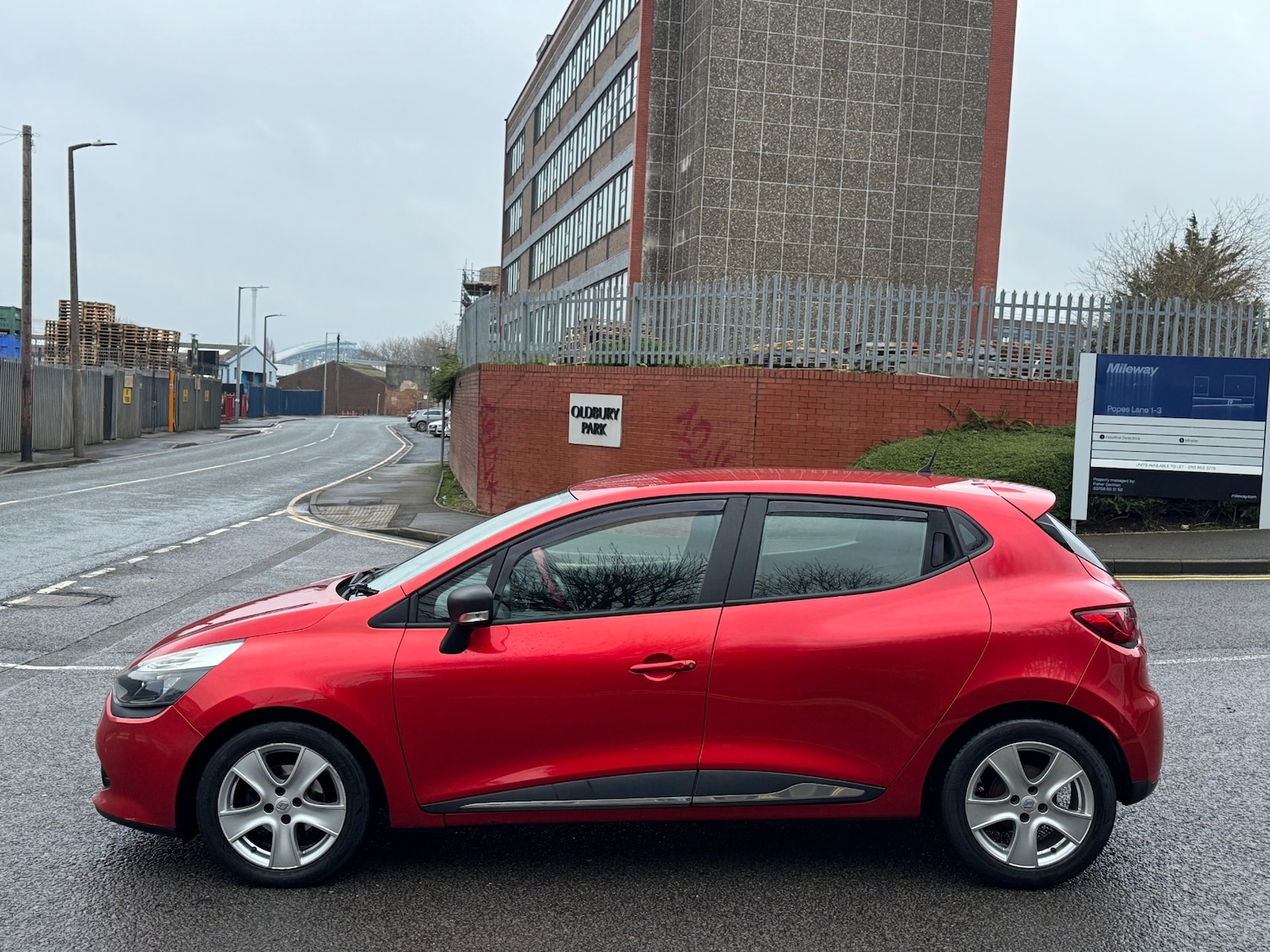 Used Renault Clio 2015 for sale - 77052622: Photo 9