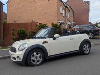Used MINI Convertible 2009 for sale - 74536980: Photo