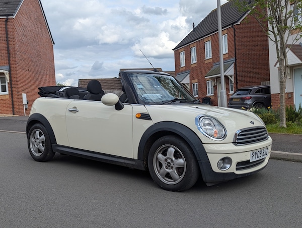 Used MINI Convertible 2009 for sale - 74536980: Photo 9