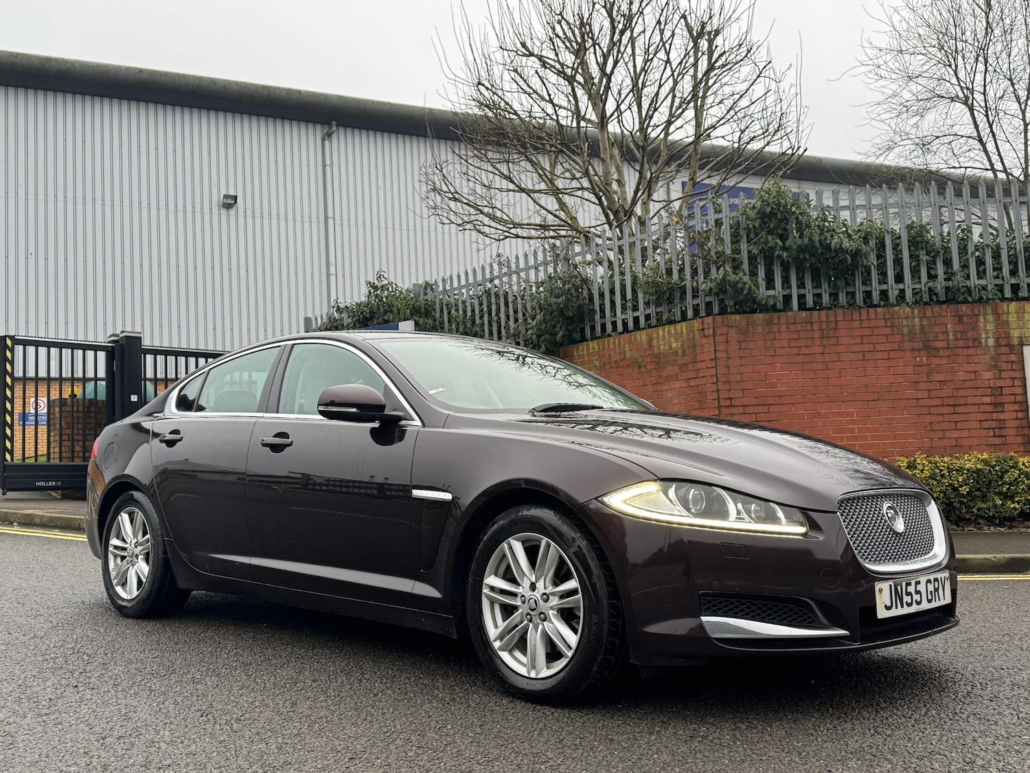 Used Jaguar XF 2012 for sale - 77052623: Photo 2