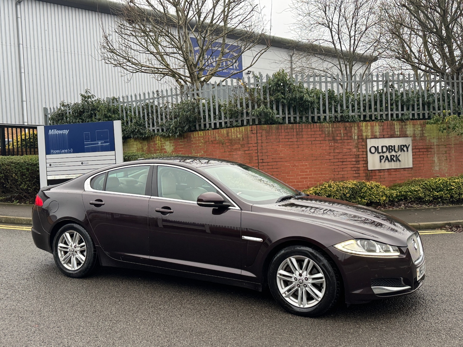 Used Jaguar XF 2012 for sale - 77052623: Photo 3