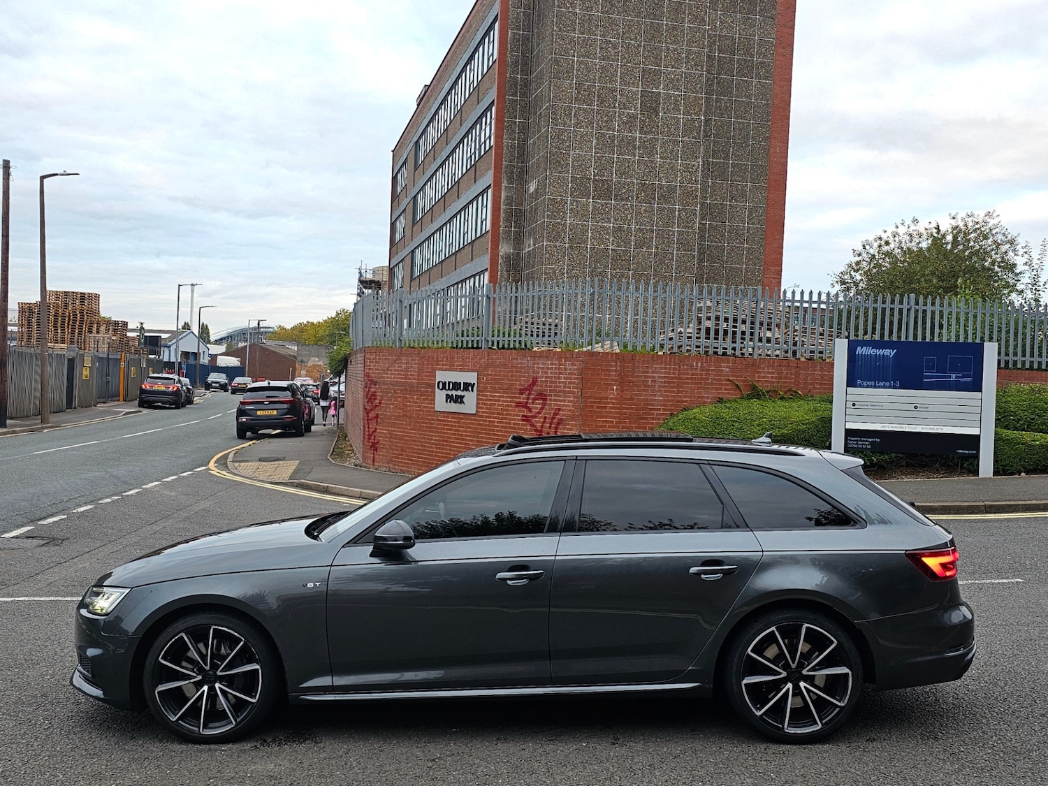 Used Audi A4 2017 for sale - 76149754: Photo 12