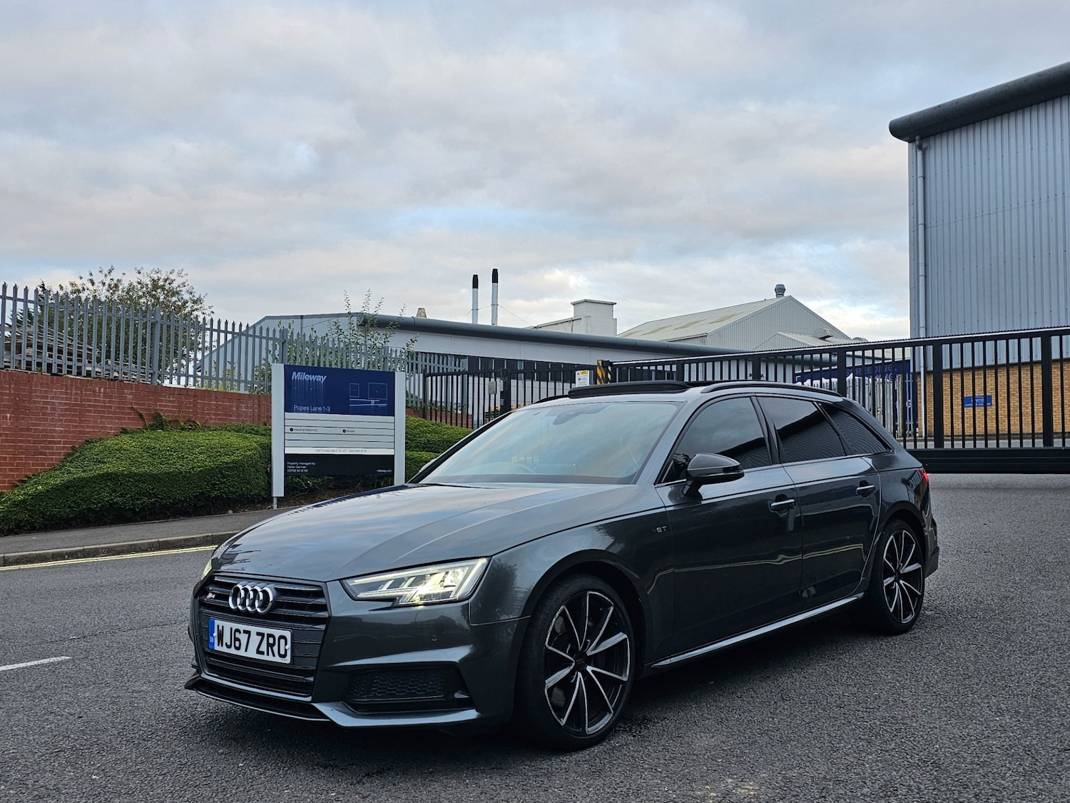 Used Audi A4 2017 for sale - 76149754: Photo 14