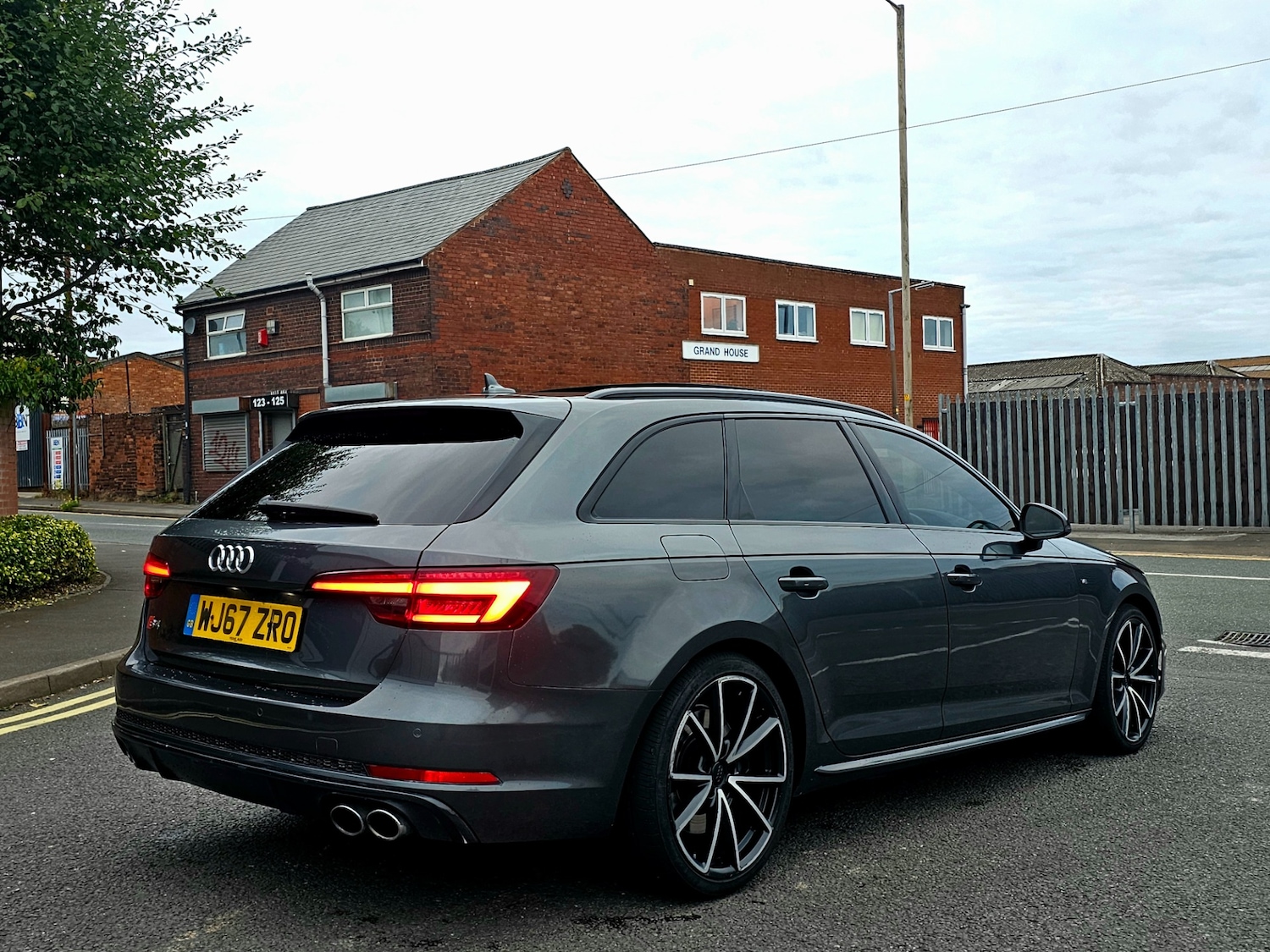 Used Audi A4 2017 for sale - 76149754: Photo 9