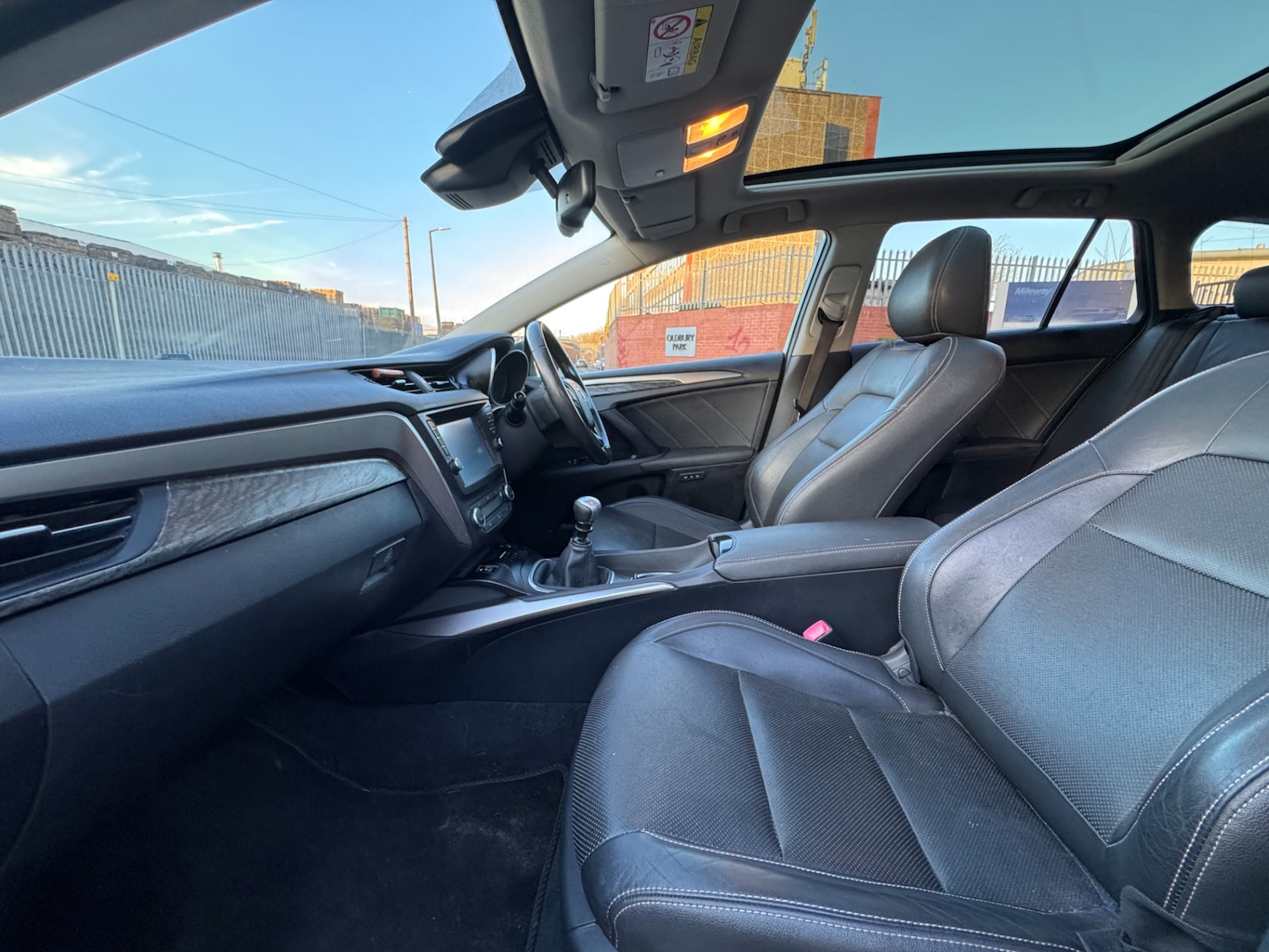 Used Toyota Avensis 2016 for sale - 77979975: Photo 14