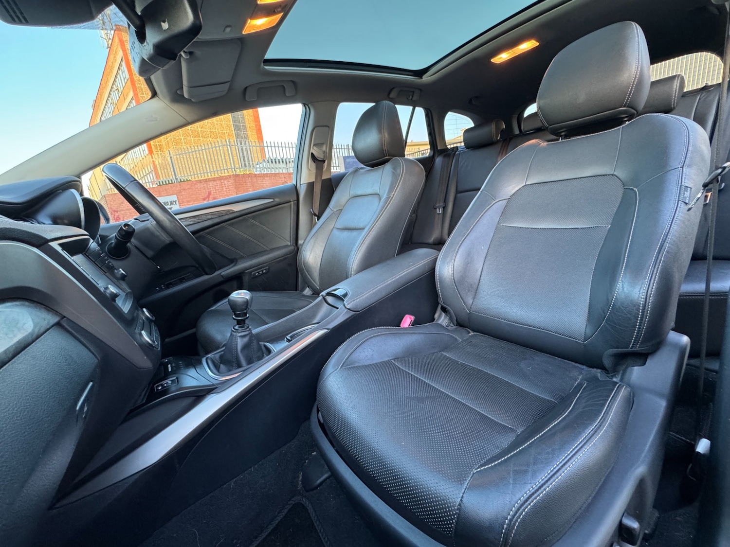 Used Toyota Avensis 2016 for sale - 77979975: Photo 15