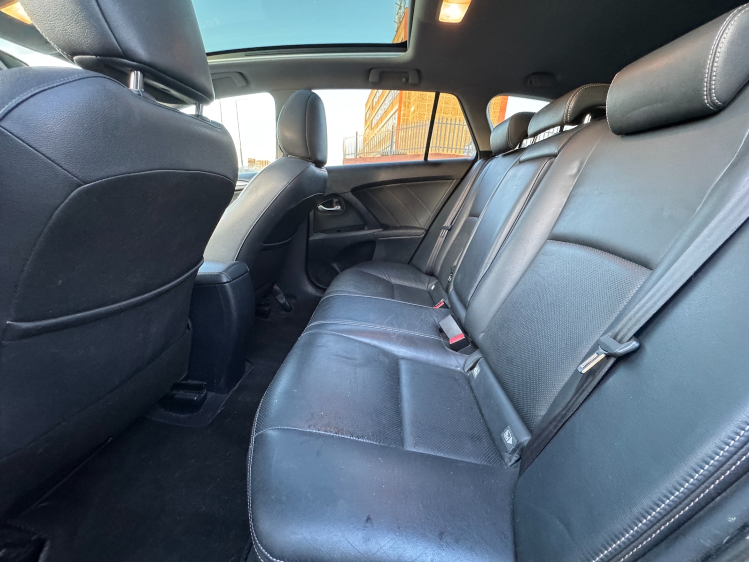 Used Toyota Avensis 2016 for sale - 77979975: Photo 16