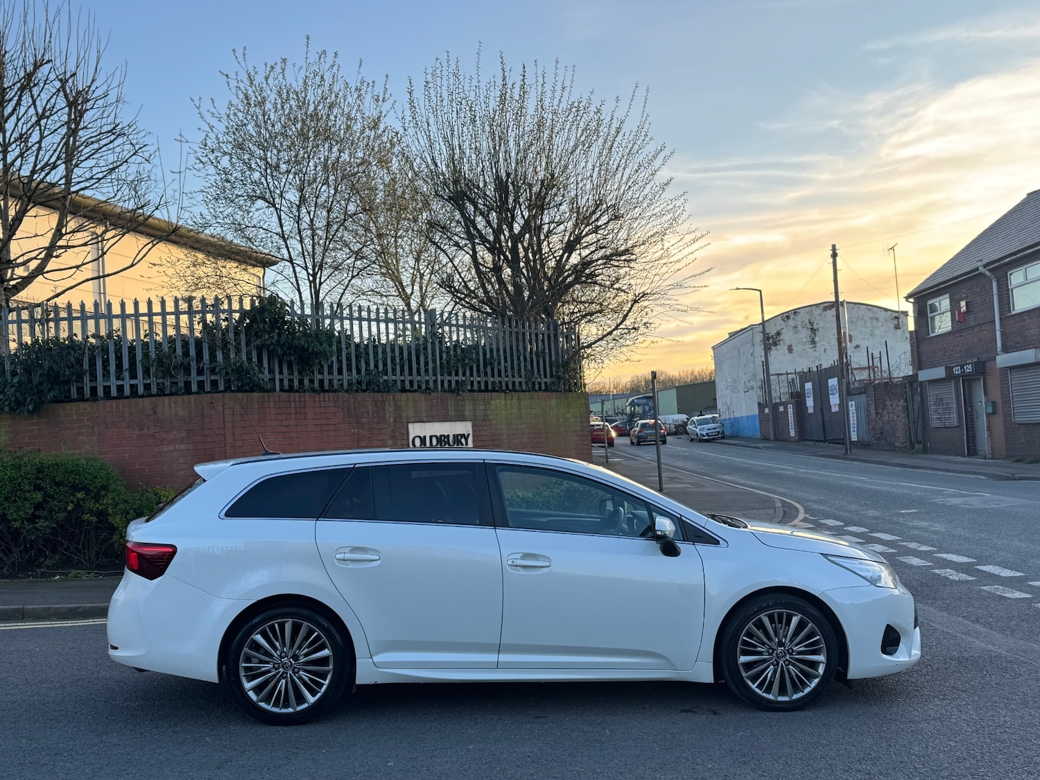 Used Toyota Avensis 2016 for sale - 77979975: Photo 5