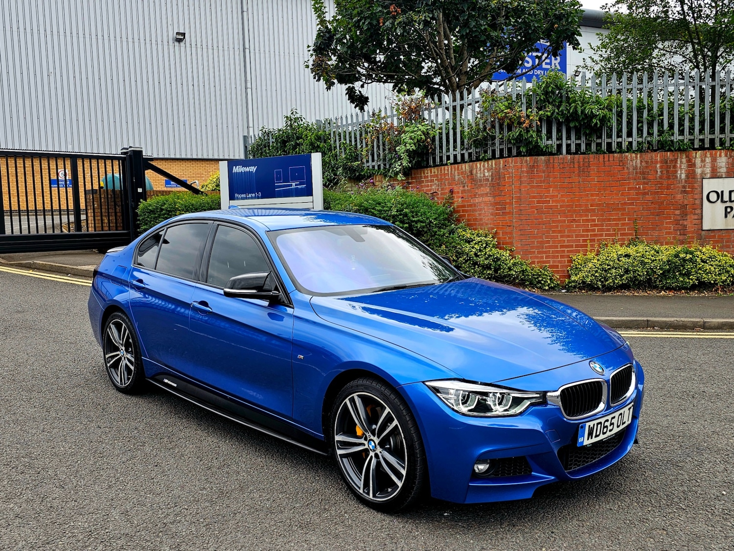 Used BMW 3 Series 2015 for sale - 76351833: Photo 1