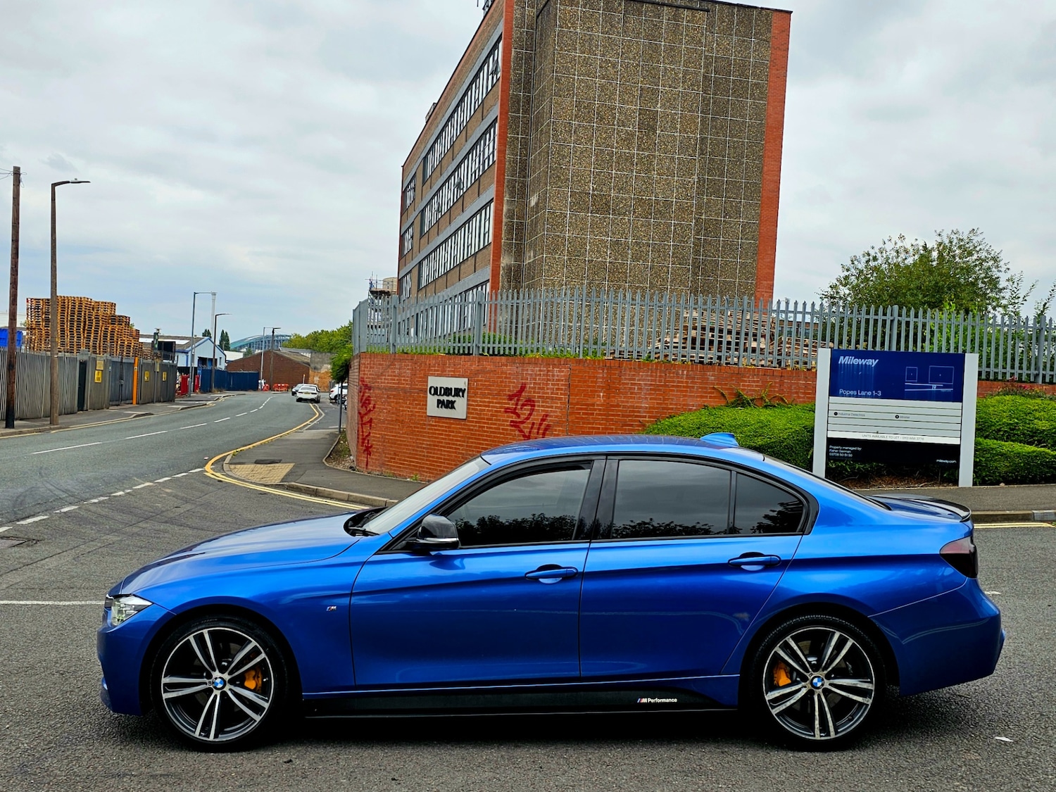Used BMW 3 Series 2015 for sale - 76351833: Photo 11