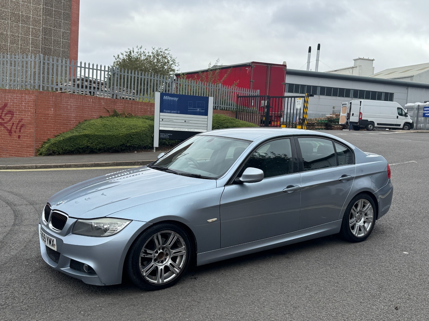 Used BMW 3 Series 2009 for sale - 76248437: Photo 12