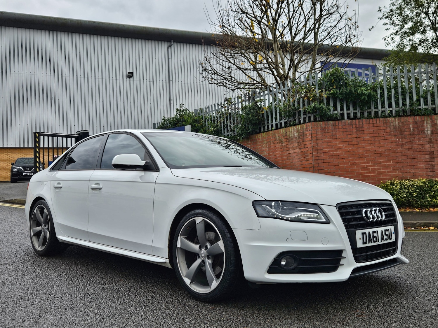 Used Audi A4 2011 for sale - 76486014: Photo 2