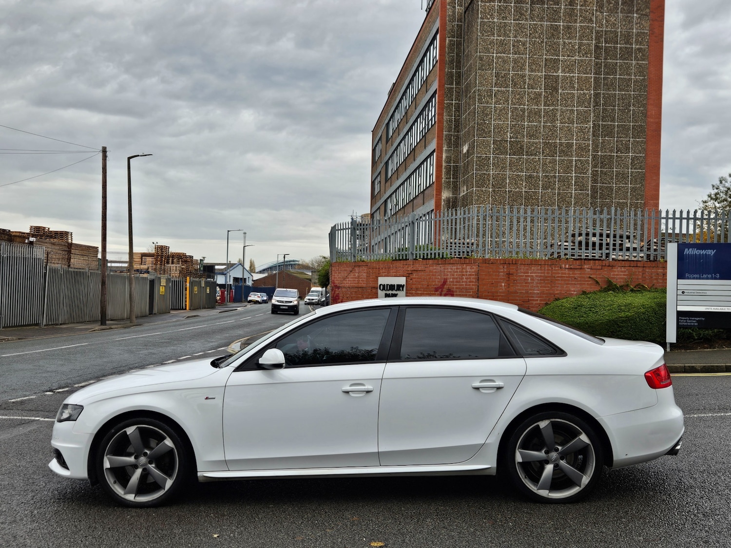 Used Audi A4 2011 for sale - 76486014: Photo 8